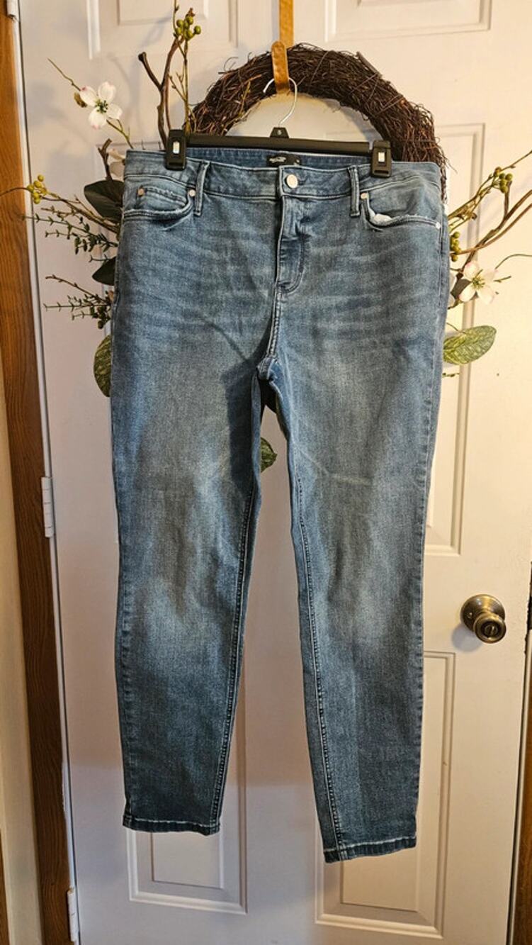 Simply Vera Wang Jeans